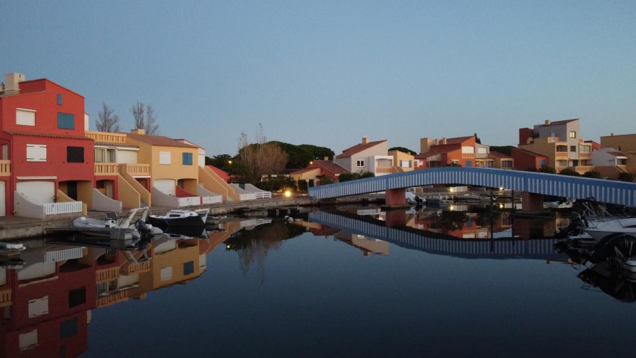 Marina Les Pieds Dans L Eau Apartment Le Barcarès Exterior foto